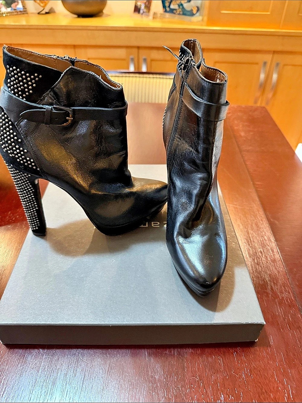 Progetto to made in Italy Studded Heeled Boots Black EU 37